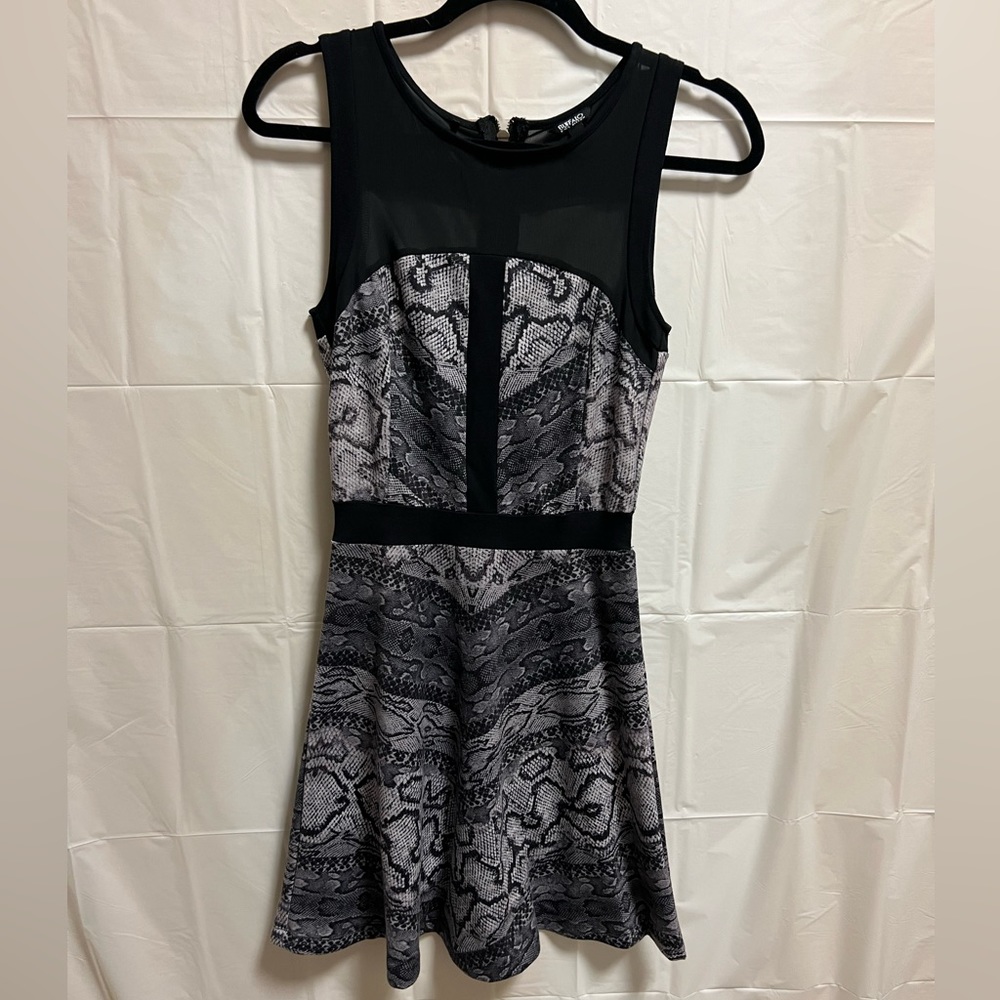 Buffalo David Bitton Dress. Size Xsmall. Black with Gray Snake